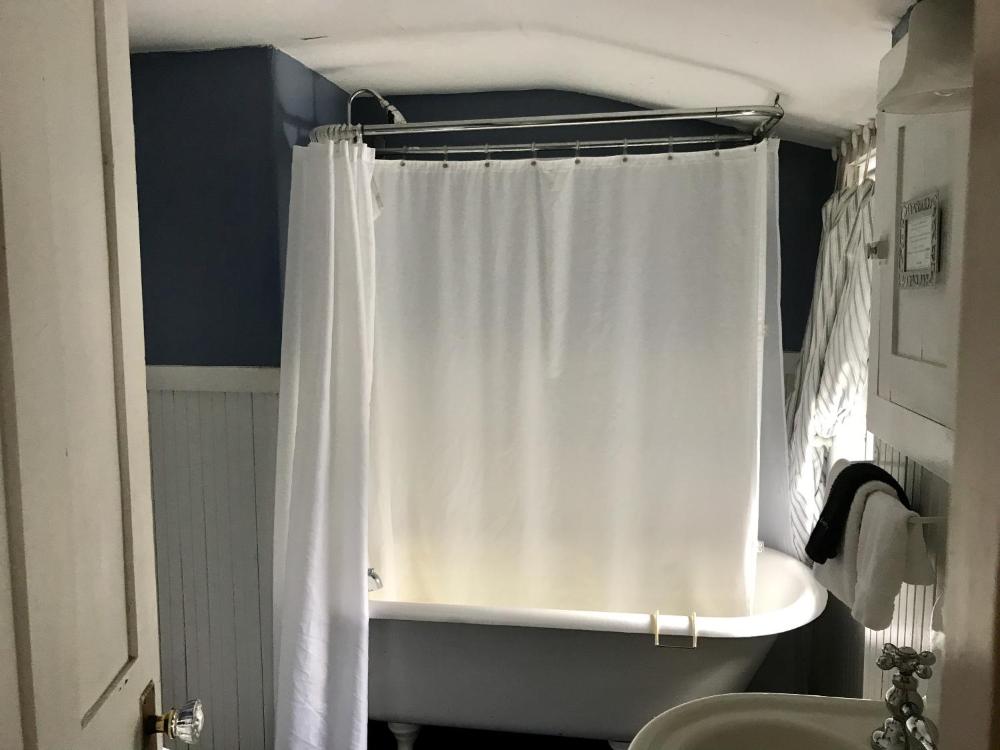 Standard Triple Room interior